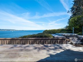17040 Agate Street NE, Bainbridge Island WA 98110