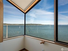 17040 Agate Street NE, Bainbridge Island WA 98110