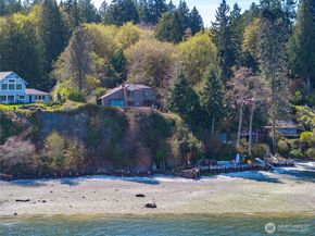 17040 Agate Street NE, Bainbridge Island WA 98110