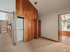 17040 Agate Street NE, Bainbridge Island WA 98110