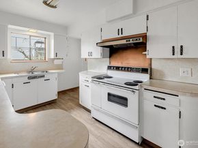 3002 NW 70th Street, Seattle WA 98117