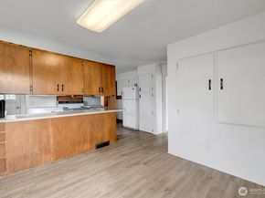 3002 NW 70th Street, Seattle WA 98117
