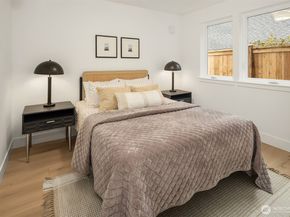 537 B N 70th Street, Seattle WA 98103