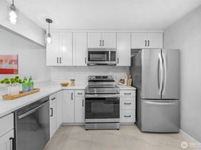 13680 NE 69th Street 635, Redmond WA 98052