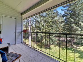 4717 W Lake Sammamish Pkwy SE C305, Sammamish WA 98027
