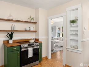 6044 25th Avenue NE, Seattle WA 98115