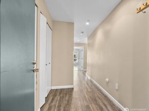 12334 31st Avenue NE 409, Seattle WA 98125