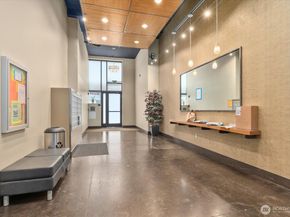 12334 31st Avenue NE 409, Seattle WA 98125