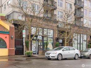 12334 31st Avenue NE 409, Seattle WA 98125