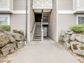 10619 SE 261st Place E304, Kent WA 98030