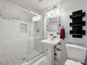 6205 NE 196th Street, Kenmore WA 98028