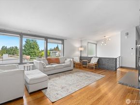 6205 NE 196th Street, Kenmore WA 98028