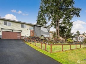 6205 NE 196th Street, Kenmore WA 98028
