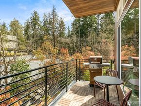 16003 SE 31st Lane, Bellevue WA 98008