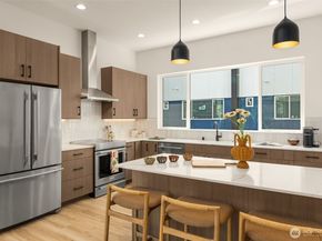 16003 SE 31st Lane, Bellevue WA 98008