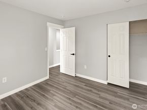 9610 179th Place NE 4, Redmond WA 98052