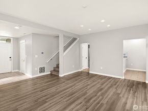 9610 179th Place NE 4, Redmond WA 98052