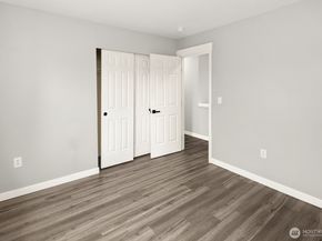 9610 179th Place NE 4, Redmond WA 98052
