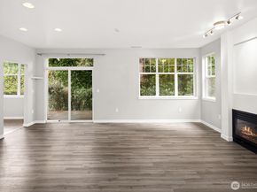 9610 179th Place NE 4, Redmond WA 98052