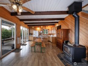 26 E Port Garden Dr, Everett WA 98206