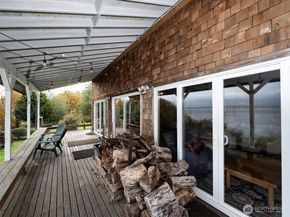 26 E Port Garden Dr, Everett WA 98206