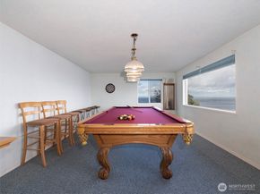 26 E Port Garden Dr, Everett WA 98206