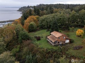 26 E Port Garden Dr, Everett WA 98206