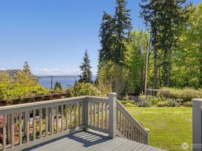 11560 NE Skyward Loop, Kingston WA 98346