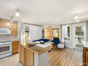 2901 NE Blakeley Street 104, Seattle WA 98105