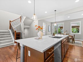 20048 94th Drive NE, Bothell WA 98011