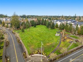 11236 241st Place NE 82, Redmond WA 98053