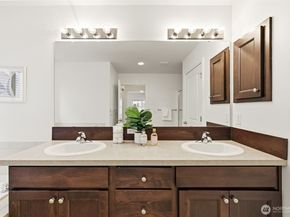 11236 241st Place NE 82, Redmond WA 98053