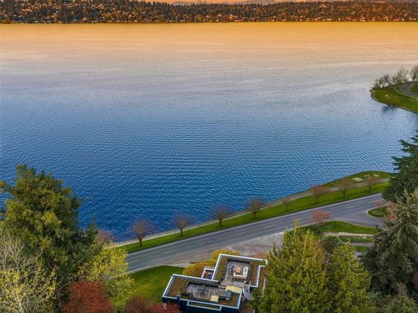 3903 48th Avenue S, Seattle WA 98118