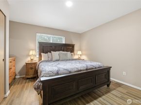 1101 37th Street SE 401, Auburn WA 98002