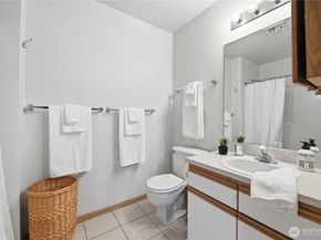 1101 37th Street SE 401, Auburn WA 98002