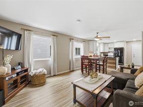 1101 37th Street SE 401, Auburn WA 98002