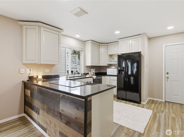 1101 37th Street SE 401, Auburn WA 98002