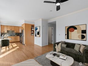 4116 California Avenue SW 401, Seattle WA 98116