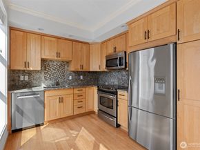 4116 California Avenue SW 401, Seattle WA 98116