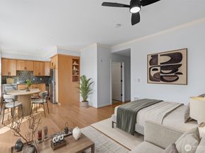 4116 California Avenue SW 401, Seattle WA 98116