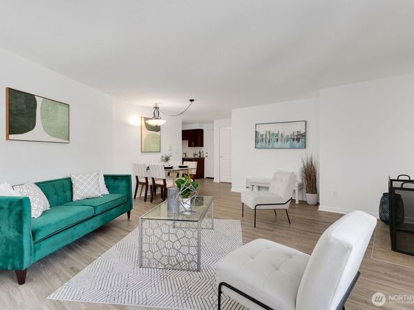 3045 20th Avenue W 102, Seattle WA 98199