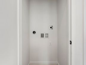 820 B S Sullivan Street, Seattle WA 98108