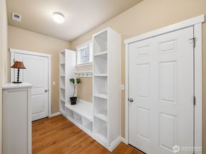 33921 12th Place SW, Federal Way WA 98023