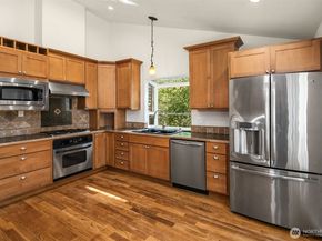 14236 95th Avenue NE, Kirkland WA 98034