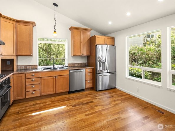 14236 95th Avenue NE, Kirkland WA 98034