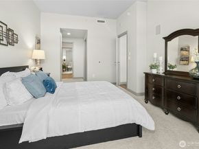 10650 NE 9th Place 2025, Bellevue WA 98004