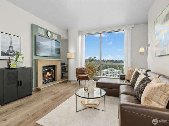 10650 NE 9th Place 2025, Bellevue WA 98004