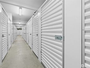 10650 NE 9th Place 2025, Bellevue WA 98004