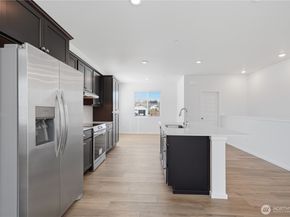 9811 31st Avenue SE B3, Everett WA 98208