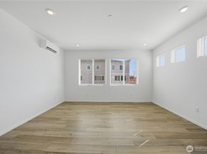 9811 31st Avenue SE B3, Everett WA 98208